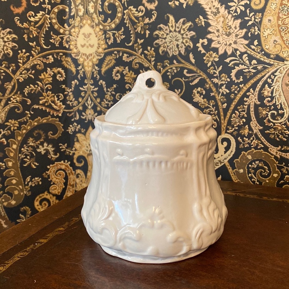 🤍 Antique-inspired White Glass Canister Decorative